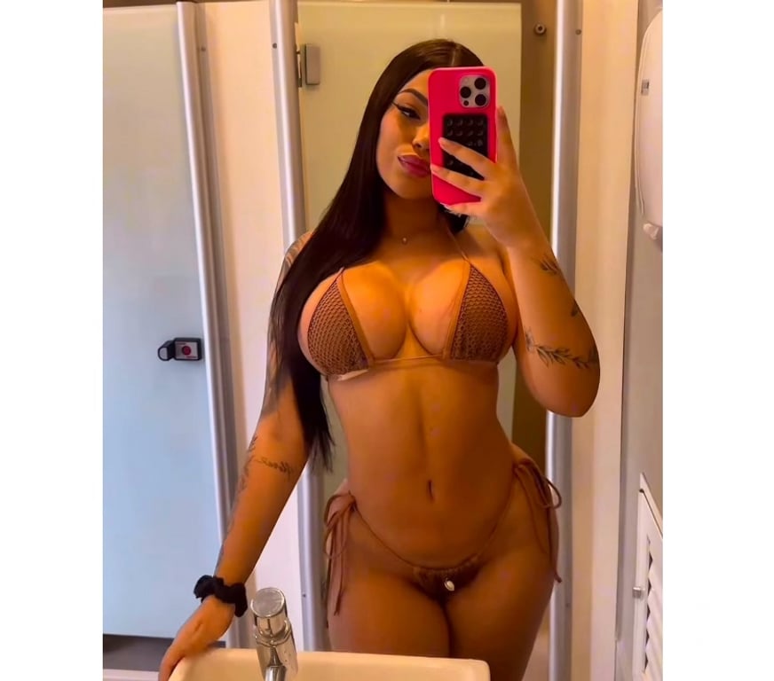 Escorts Cheshire West and Chester Chester - Cheshire West and Chester - Photos for New in town ❤️ Sara party babe 🔥