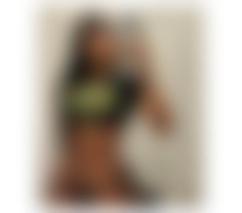 Escorts West London Hounslow - Photos for ELEGANT & CHARMING🦋LATINA BEAUTY🍑HOT MOMENTS