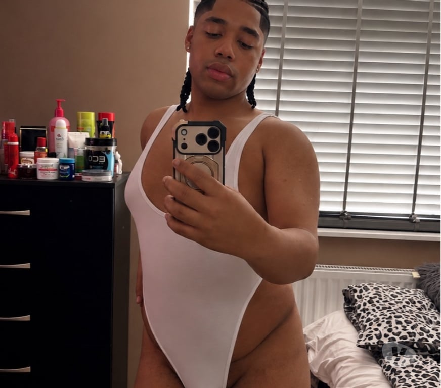  Gay massage Ealing Northolt - Ealing - Photos for 🇩🇲SMOOTH THICK FEM 🇯🇲