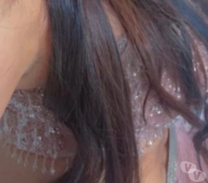 Escorts East London Commercial Road - East London - Photos for Friendly & Discreet — Warm Massage & GFE | East London