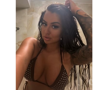 Escorts and Massages Hull City Centre Hull - Photos for 🌹 Elegant Company for Memorable Evenings ✨