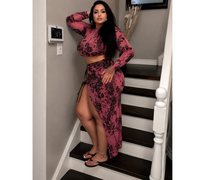 Escorts West Midlands Dudley - Photos for BIG ASS&BBW m party girls NEW SARA