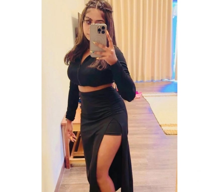 Escorts East London Bow Road Station - East London - Photos for South indian Girl Rina New To Town ❣️ ( WHATSAPP ME)