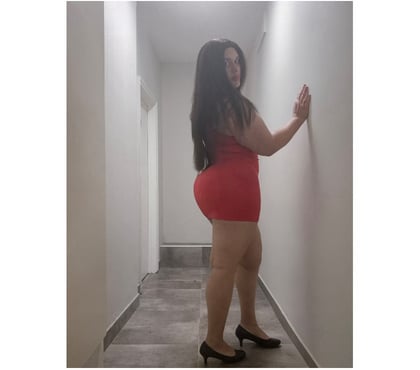 Trans Arsenal Station North London - Photos for TRANSGENDER GIRL SEXY CURVES BIG ASS AVAILABLE