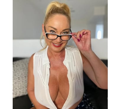  Escorts Wood Green North London - Photos for 💥KATY MILF💯BEST SERVICE 👌 PARTY IN TOWN