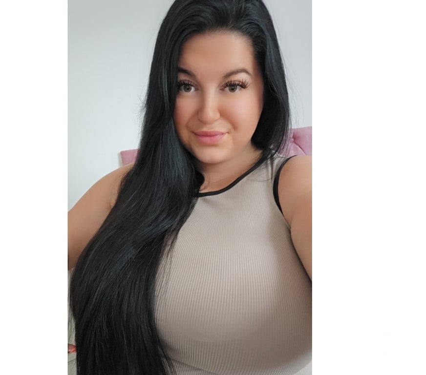 Adult Entertainment Surrey Waverley - Photos for Juicy jess awaiting your message