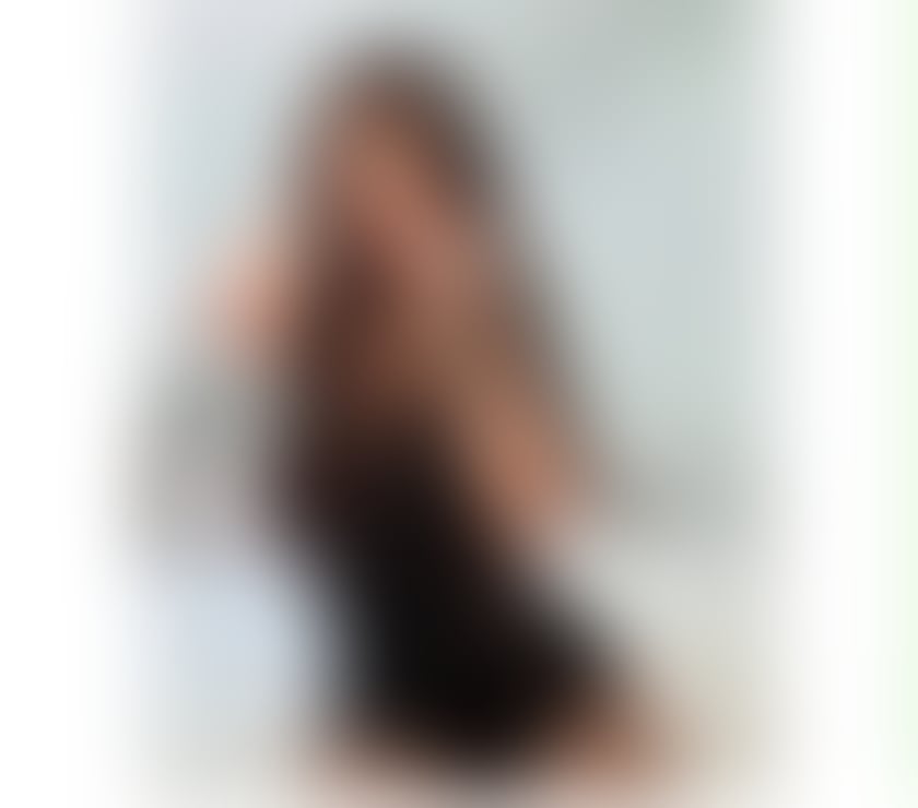 Laura - Brazilian Partyy girl (extras)