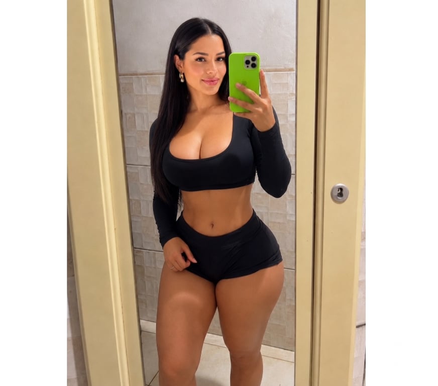 Escorts North West London Kilburn - North West London - Photos for KILBURN HIGH ROAD🍑NEW COLOMBIAN GIRL-FULL SERVICE