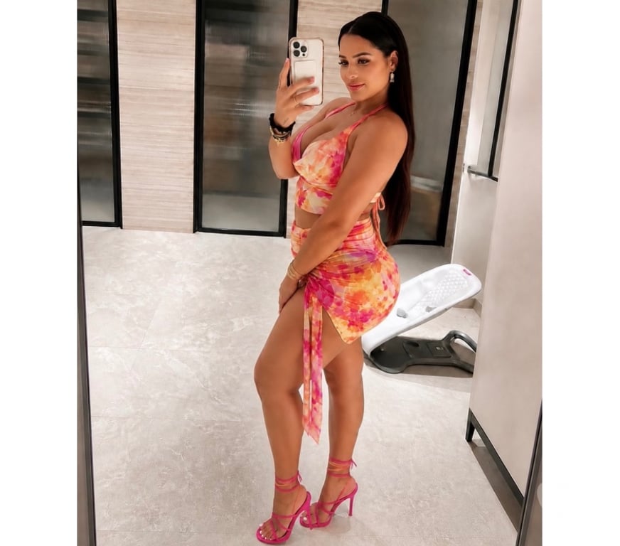 Escorts North West London Kilburn - North West London - Photos for KILBURN HIGH ROAD🍑NEW COLOMBIAN GIRL-FULL SERVICE
