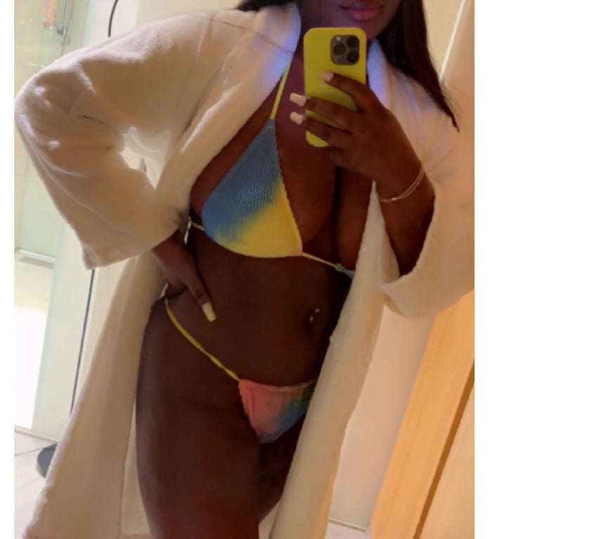 Escorts Cambridgeshire Cambridge - Photos for Your Sexy Black Barbie - Available today In CAMBRIDGE