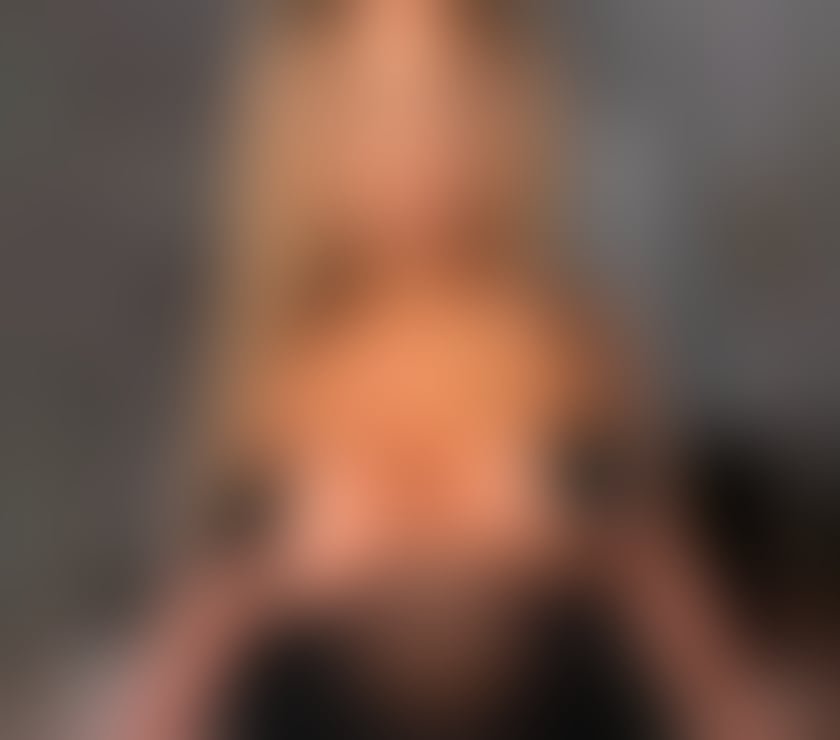 English Escorts Hastings Town Centre Hastings - Photos for Welcome to relaxing 💆‍♂️ relaxing 🎶 clean place