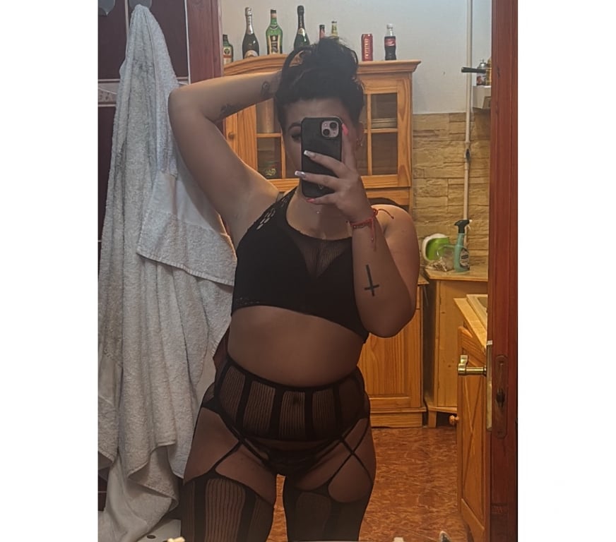 Escorts Windsor and Maidenhead Windsor - Windsor and Maidenhead - Photos for Lara💕Party💕Girl💕BIG BOOBS😍