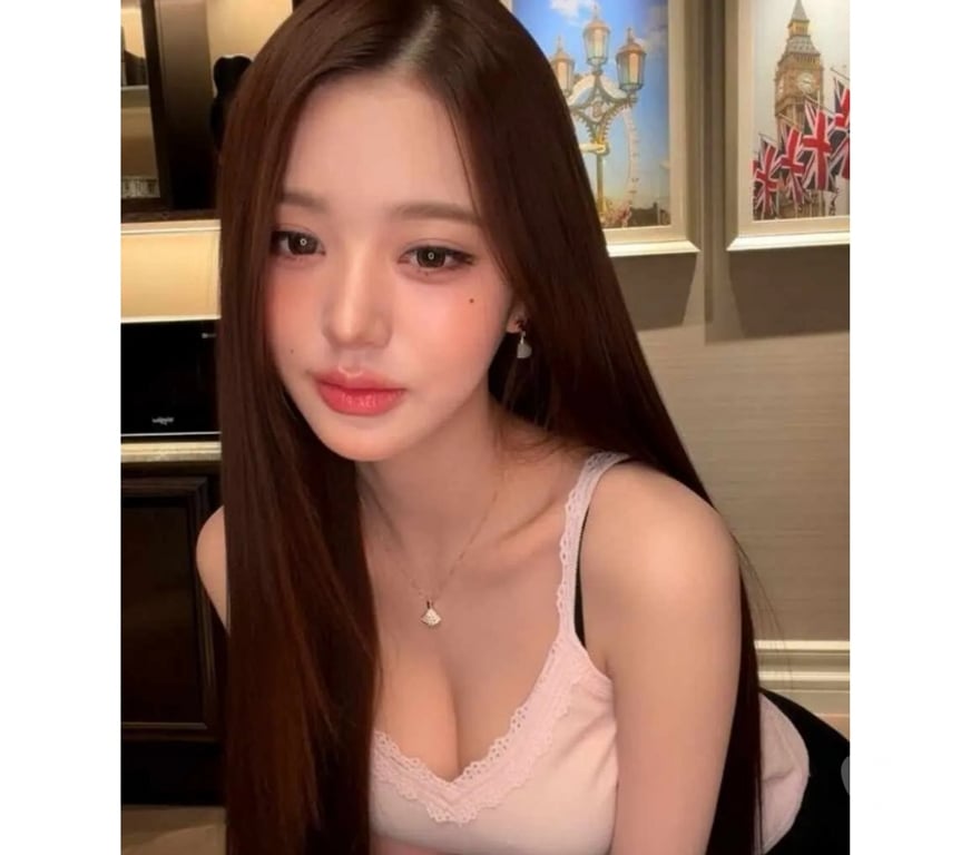 Escorts Greater Manchester Manchester - Photos for 🌸 Mature Companion • Caring & Discreet 🌸