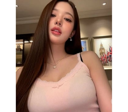 Escorts Harpurhey Manchester - Photos for 🌸 Mature Companion • Caring & Discreet 🌸