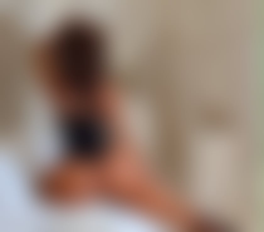 Escorts Hounslow Heath Hounslow - Photos for NEW GIRLS IN TOWN KARINA