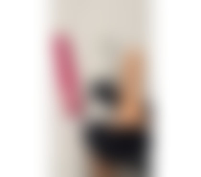 Escorts Gloucestershire Gloucester - Photos for 🌟 Mature Companion • Relaxed & Private 🌟