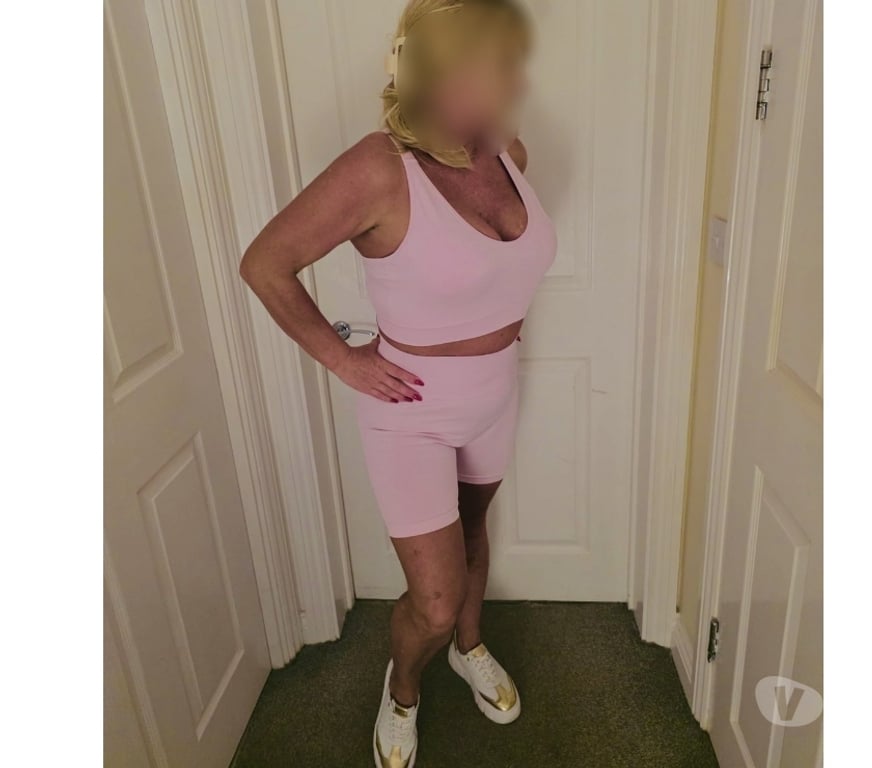Escorts Cardiff Cyncoed - Cardiff - Photos for Classy Mature Ivone - NEW IN THE AREA