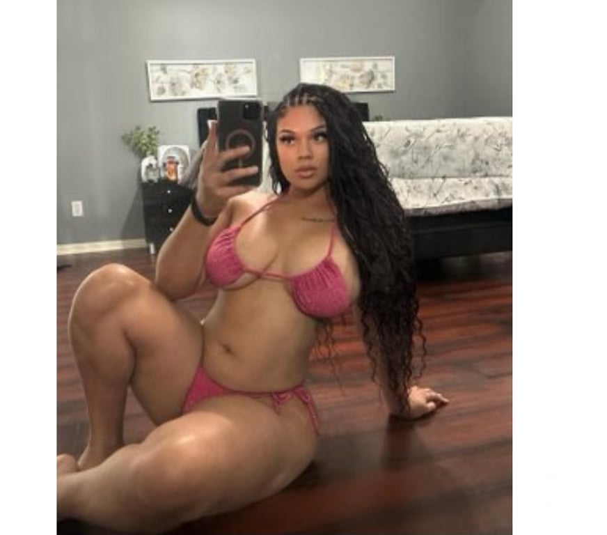 Escorts South East London Croydon - Photos for 💋THE BEST LATINA IN TOWN LUA😍