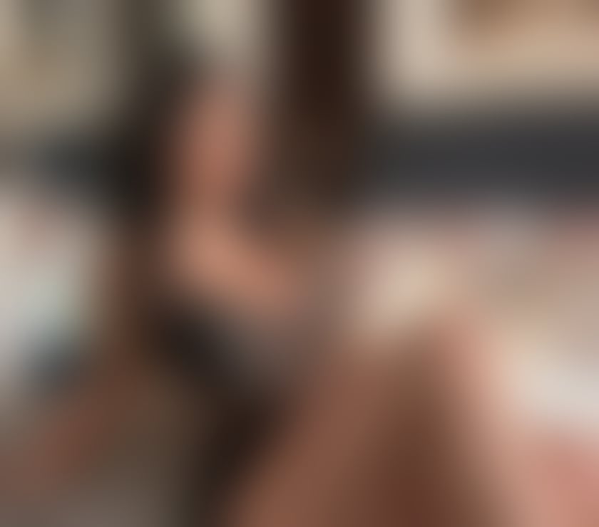 Photos for Brunette hot new in town just arrive ! Best party