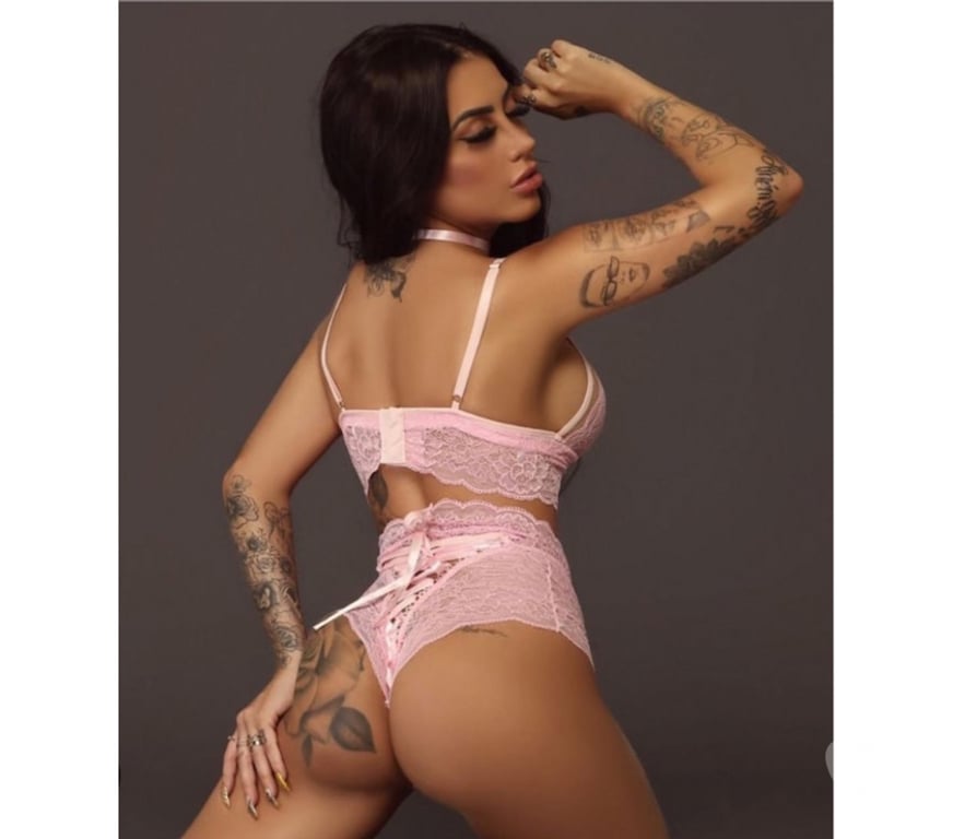 Escorts East London Canary Wharf - DLR Station - East London - Photos for Mexicana beauty living in England