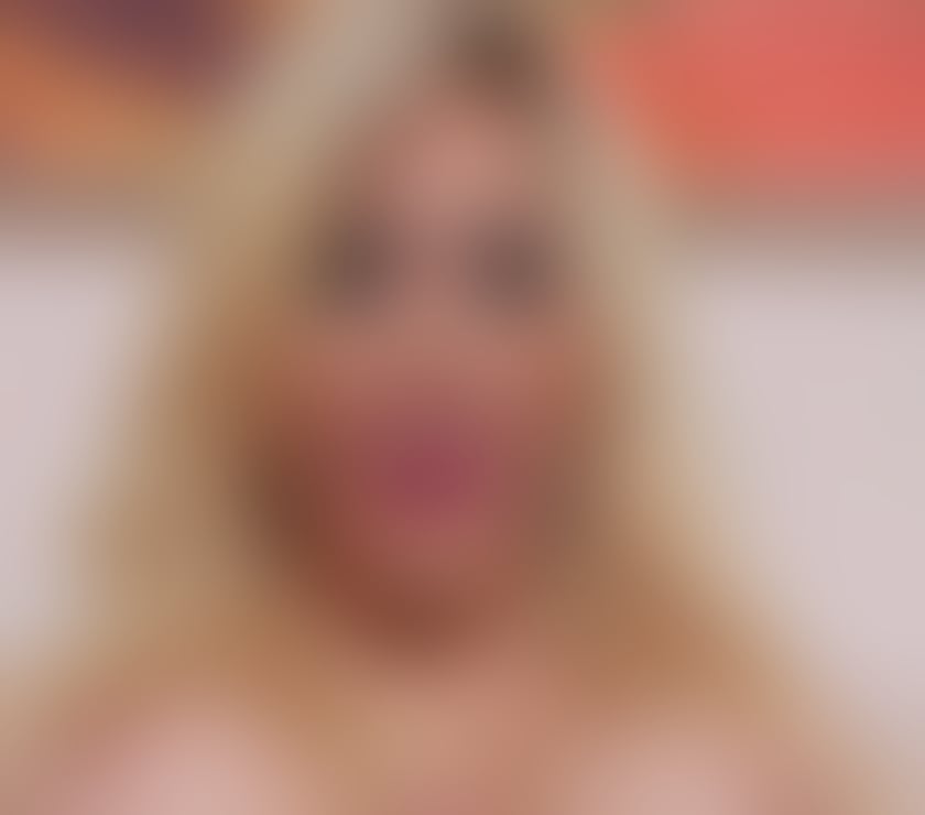 Trans Escorts Greater Manchester Manchester - Photos for Restless blonde looking for a kitten