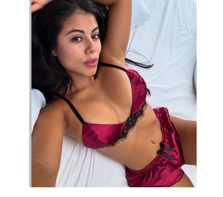 Escorts Surrey Woking - Photos for SABRINA BRAZILIAN B2B HAPPY🔚GOOD EXPERIENCE