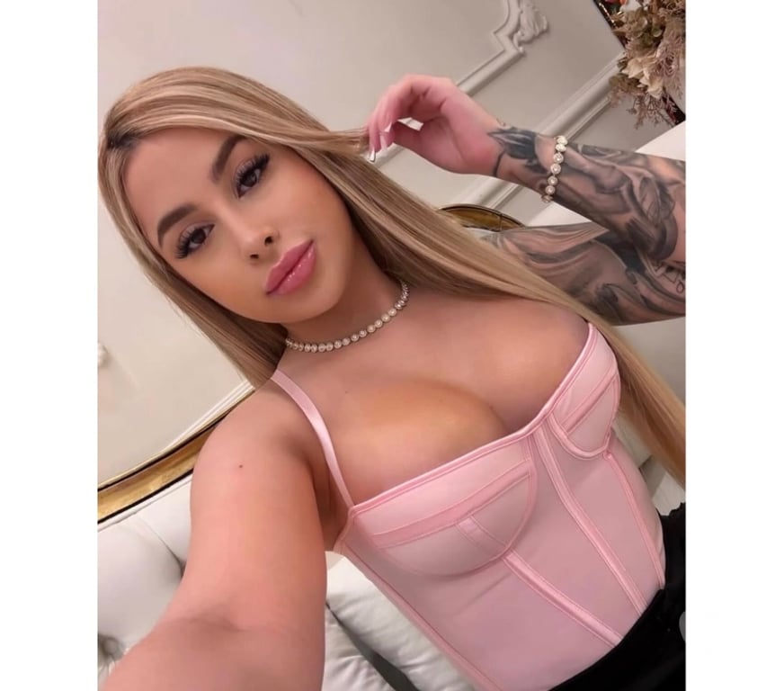Escorts Gloucestershire Gloucester - Photos for Brazilian hot girl full services 🔥 Party