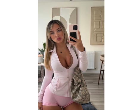 Escort Guildford Town Centre Guildford - Photos for LARISSA FROM BRAZIL🇧🇷G.F.E🥰No-Rush Party🥰REAL