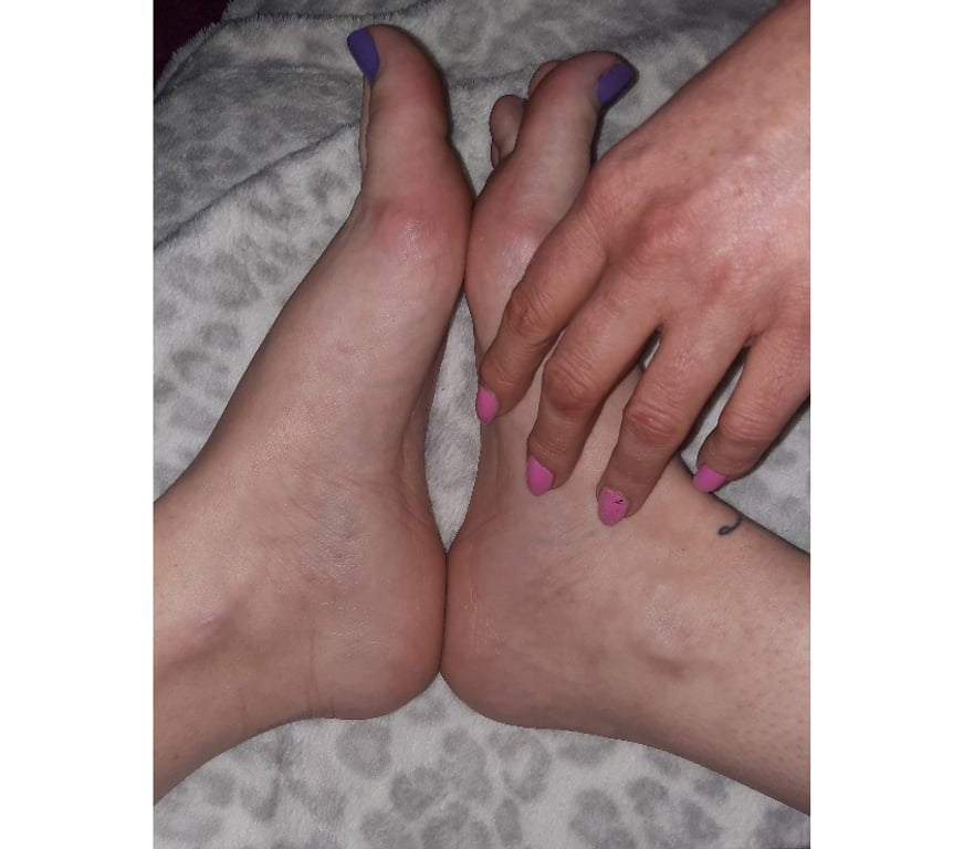 Escorts West Yorkshire Wakefield - Photos for 2 cheeky english girls