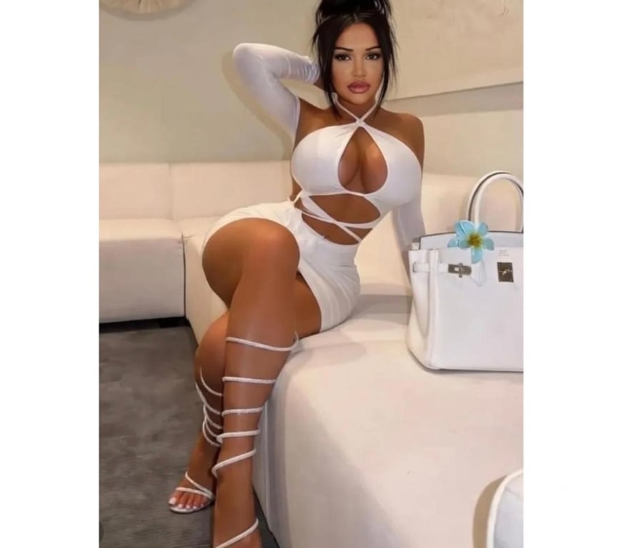 Escorts Glasgow Crosshill - Glasgow - Photos for 🌹AVAILABLE JUST FOR OUTCALL PARTY GIRL🌹