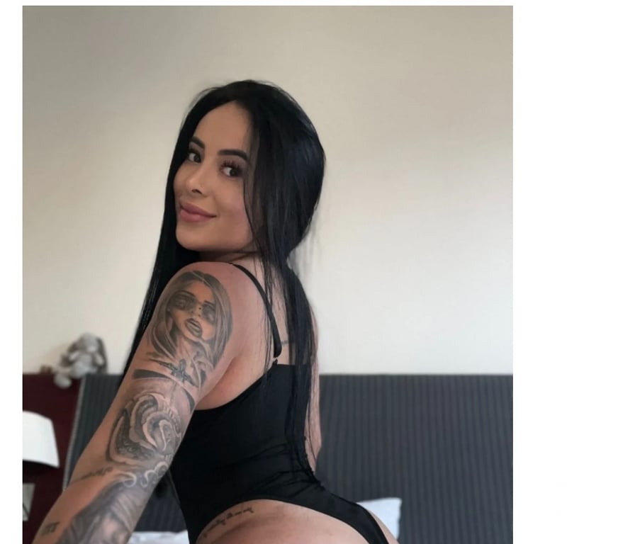 Escorts South East London Woolwich - South East London - Photos for Latina🍑 party girl Yesica 💯