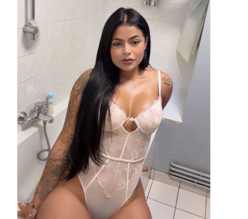 Escorts Glasgow Blythswood Hill - Glasgow - Photos for 🔥 IZA HOT BRAZILIAN BRUNETTE 🇧🇷