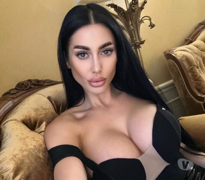 Escorts Surrey Elmbridge - Photos for BUSTY BRUNETTE FOR OUTCALL ❤️