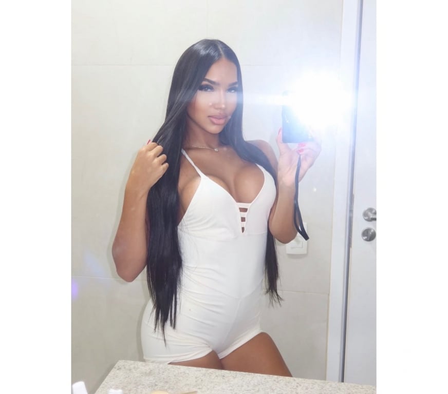 Escorts North West London Willesden Green Station - North West London - Photos for 🔥 SENSUAL, ATTRACTIVE AND CHARMING BRUNETTE 💋