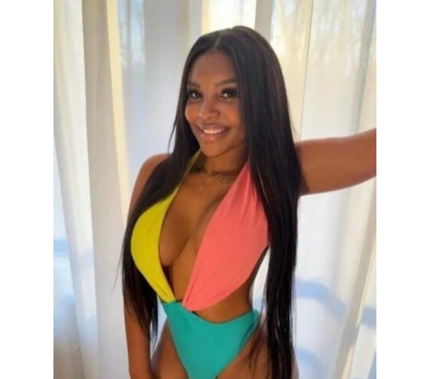 Escorts Essex Thurrock - Essex - Photos for Hello Gentlemen 🔥 Latina 🔥 best party 🎉 Here