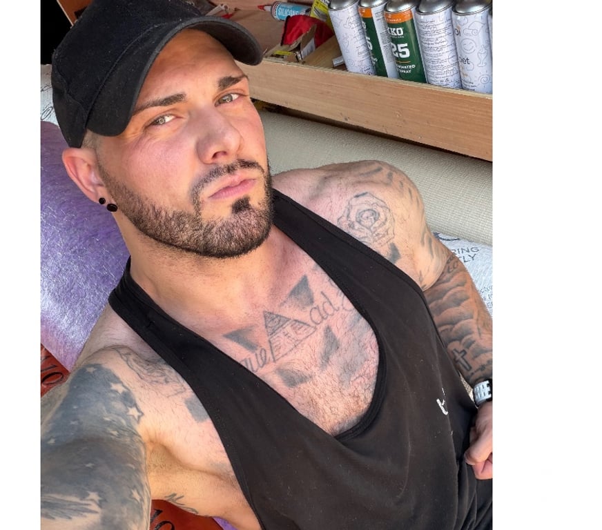  Gay massage Nottinghamshire Newark and Sherwood - Photos for Tattooed Muscle Thing