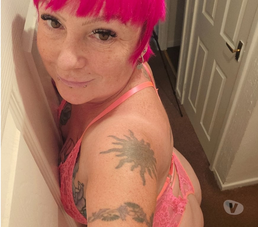 Escorts West Yorkshire Bradford - Photos for Yorkshire, 52yrs old, Alternative Looking, Tattooed, GFE, OW