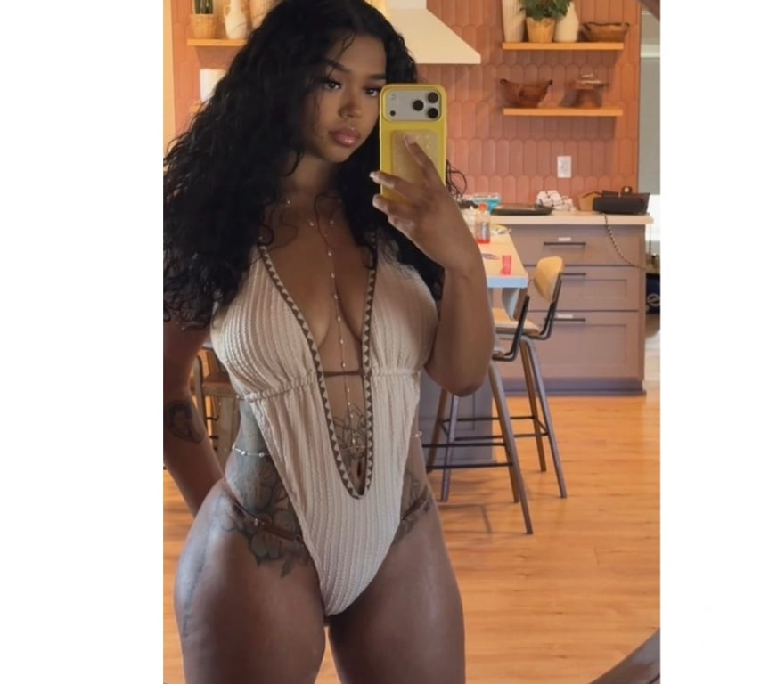 Escorts South East London Croydon - Photos for Bombom is caribean 😘owo 🔥❤️🥂