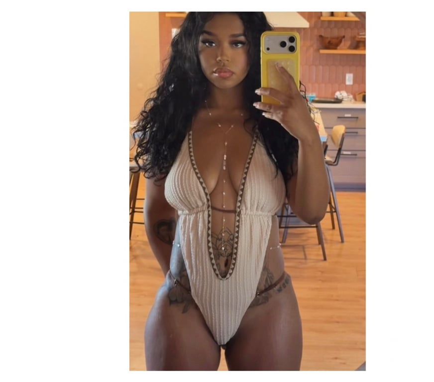 Escorts South East London Croydon - Photos for Bombom is caribean 😘owo 🔥❤️🥂