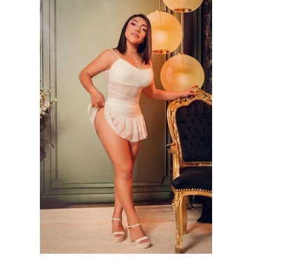 Escorts and Massages Luton Town Centre Luton - Photos for PETITE GIRL,I’m LISBETH is my first time here