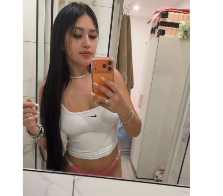 Escorts Bedfordshire Luton - Photos for Helena Brazilian in Luton 🍑