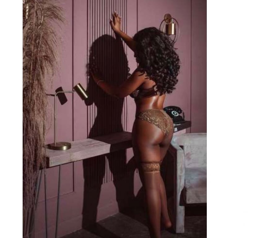 Escorts South Lanarkshire East Kilbride - South Lanarkshire - Photos for NEW CHOCOLATE EBONY,hot body Soft baby skin