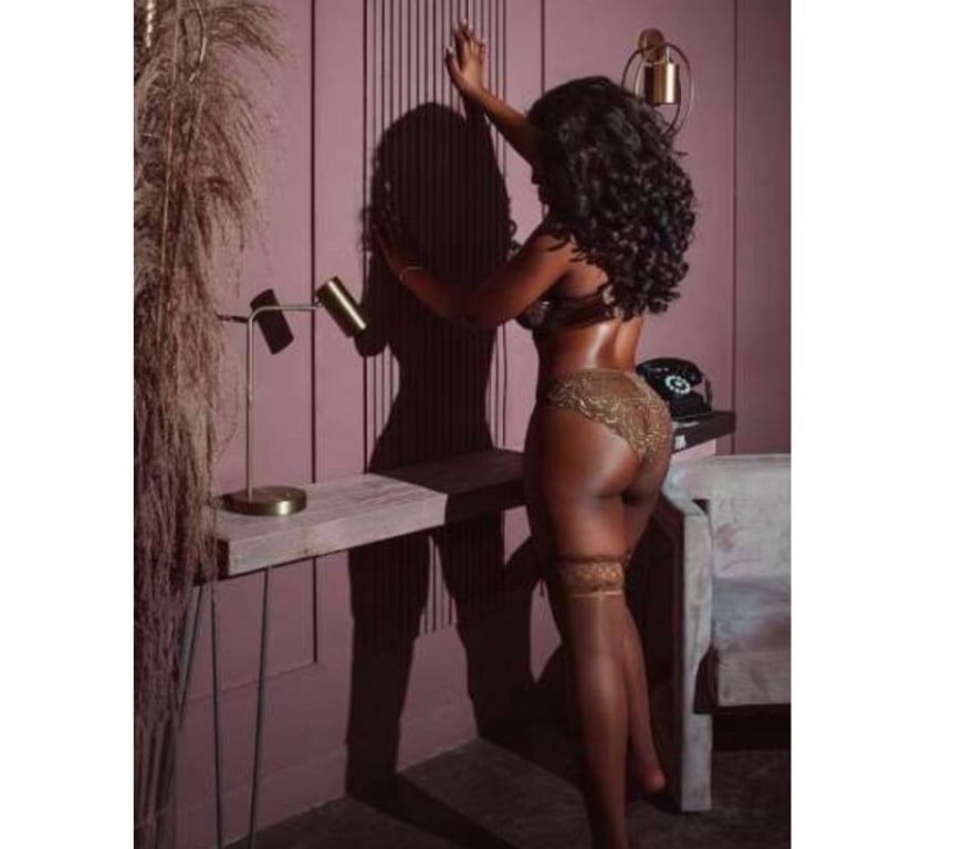 Escorts South Lanarkshire East Kilbride - South Lanarkshire - Photos for NEW CHOCOLATE EBONY,hot body Soft baby skin