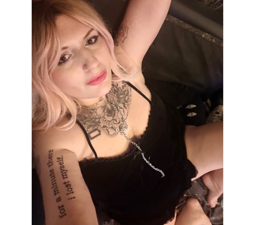 Escorts Somerset Bath and North East Somerset - Photos for Curvy British Babe • Nice & Naughty Party Paradox 🔥