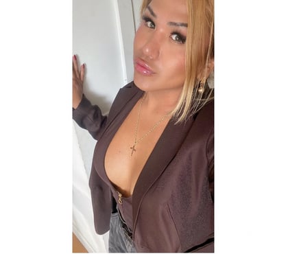 Trans Escorts Sheffield City Centre Sheffield - Photos for Selene🌹 XL top and bottom very fuccional 🍆🍑