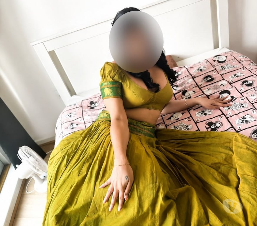 Escorts West Yorkshire Bradford - Photos for New Indian Tamil girl in Bradford 🇮🇳
