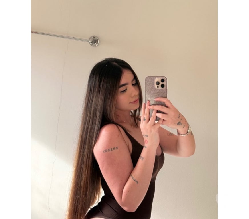 Escorts North West London Wembley Park - North West London - Photos for Laura - Brazilian Partyy girl (extras)