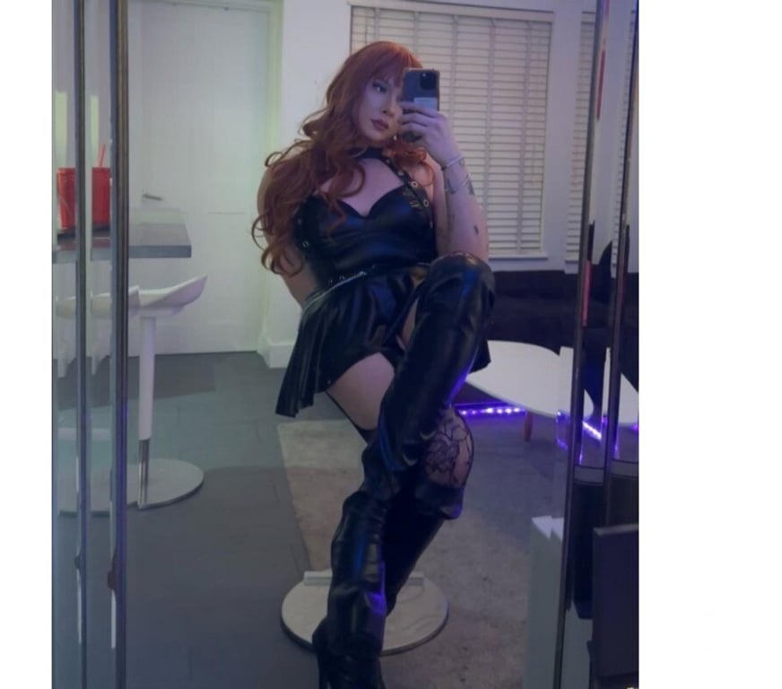 Trans Escorts West London Hounslow - Photos for Mistress Lauren Brazilian XXL P@rty Girl 😈🔥