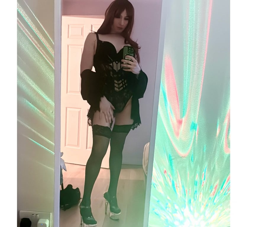 Trans Escorts West London Hounslow - Photos for Mistress Lauren Brazilian XXL P@rty Girl 😈🔥