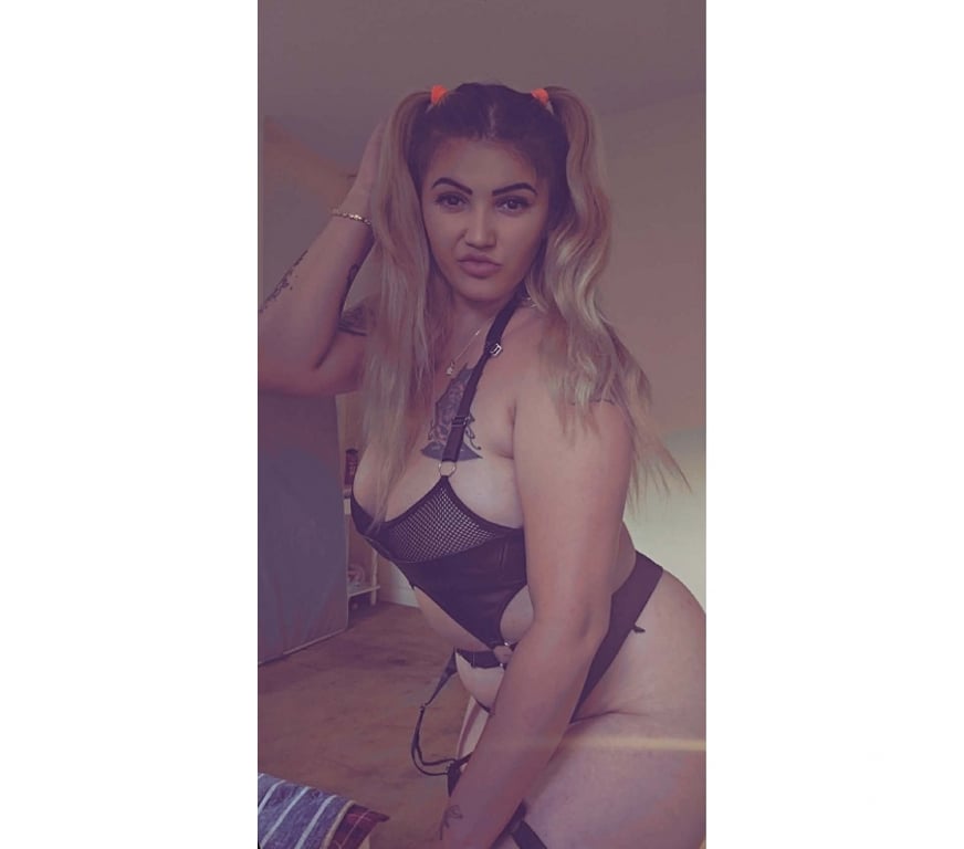 Escorts West London Shepherd's Bush Market Station - West London - Photos for 🫅Hello, my 🫅name is Bella🫅